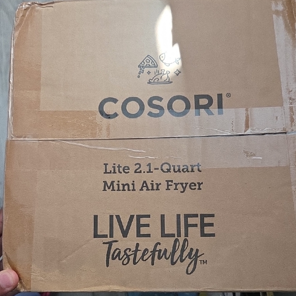 2.1-Quart Mini Air Fryer - Tan